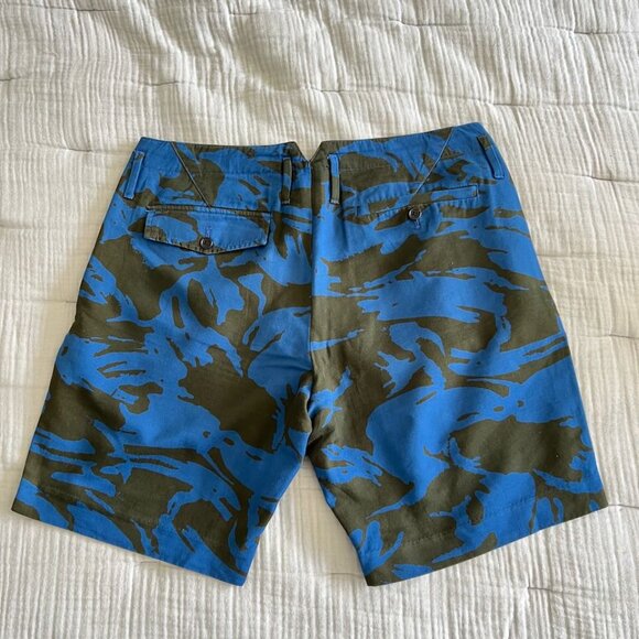 Marc by Marc Jacbos Rare Blue and Green Camo Pattern Men's Pleated Shorts - Picture 3 of 5